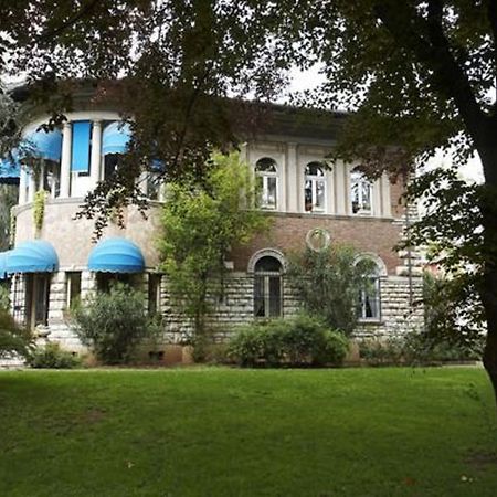 Villa V Brescia Buitenkant foto