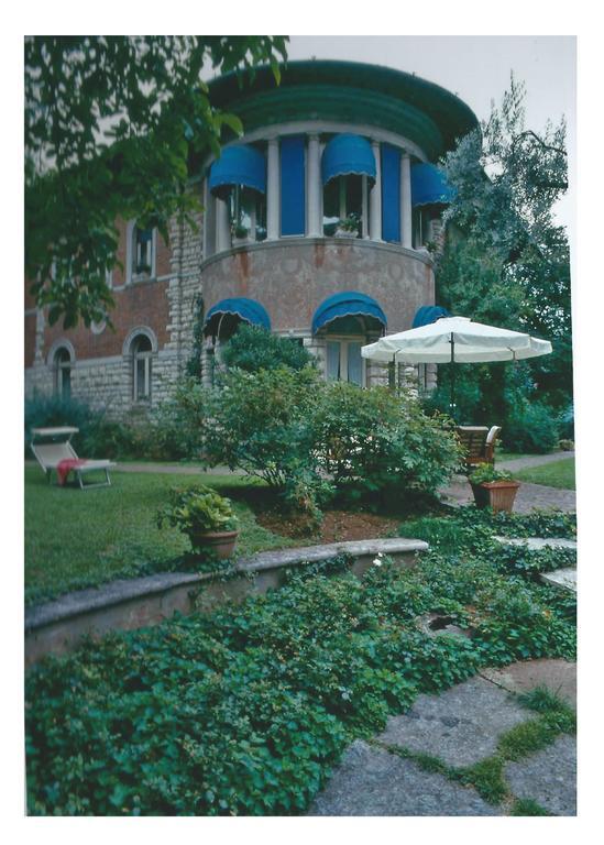 Villa V Brescia Buitenkant foto